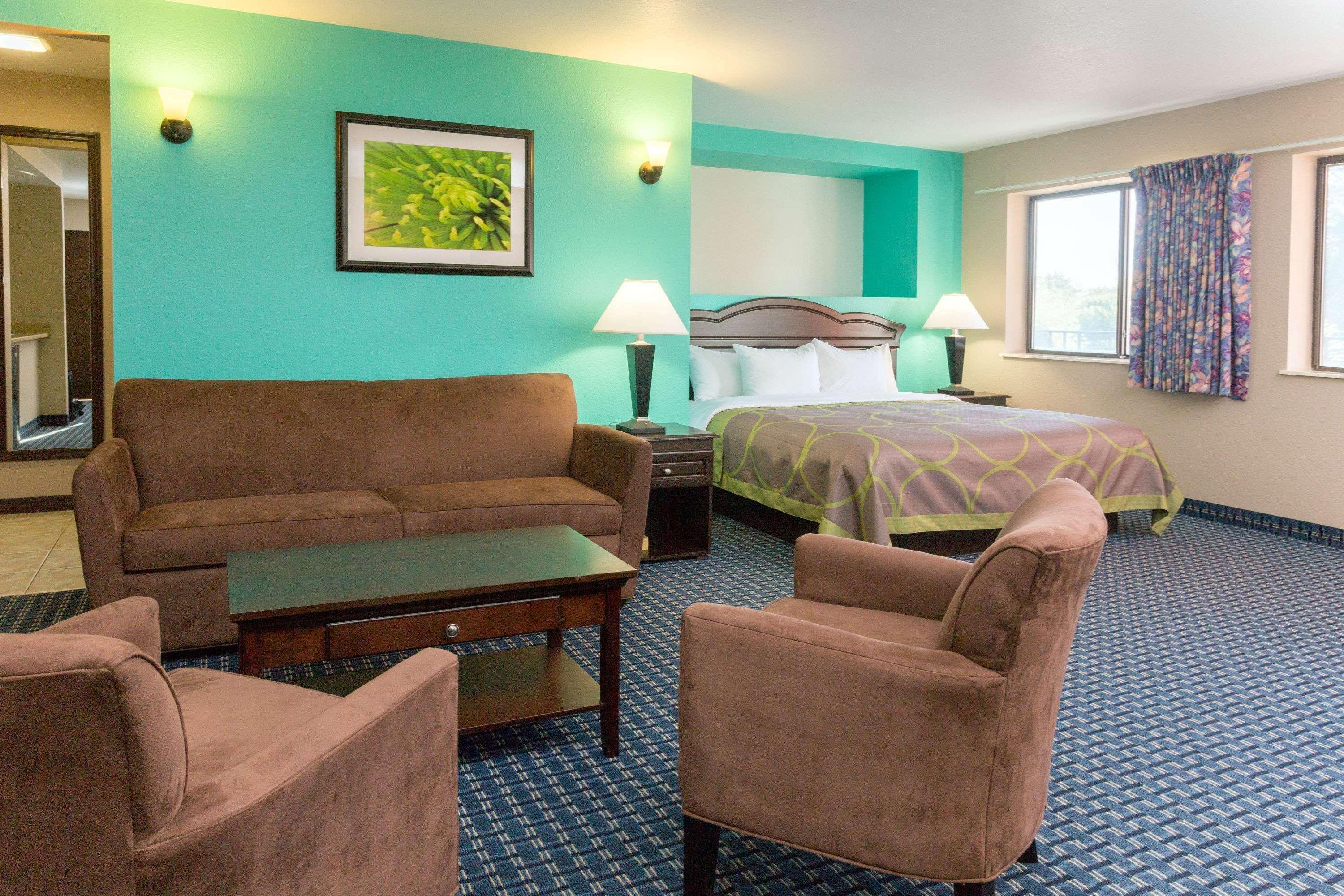 Hotel Super 8 By Wyndham Naples *