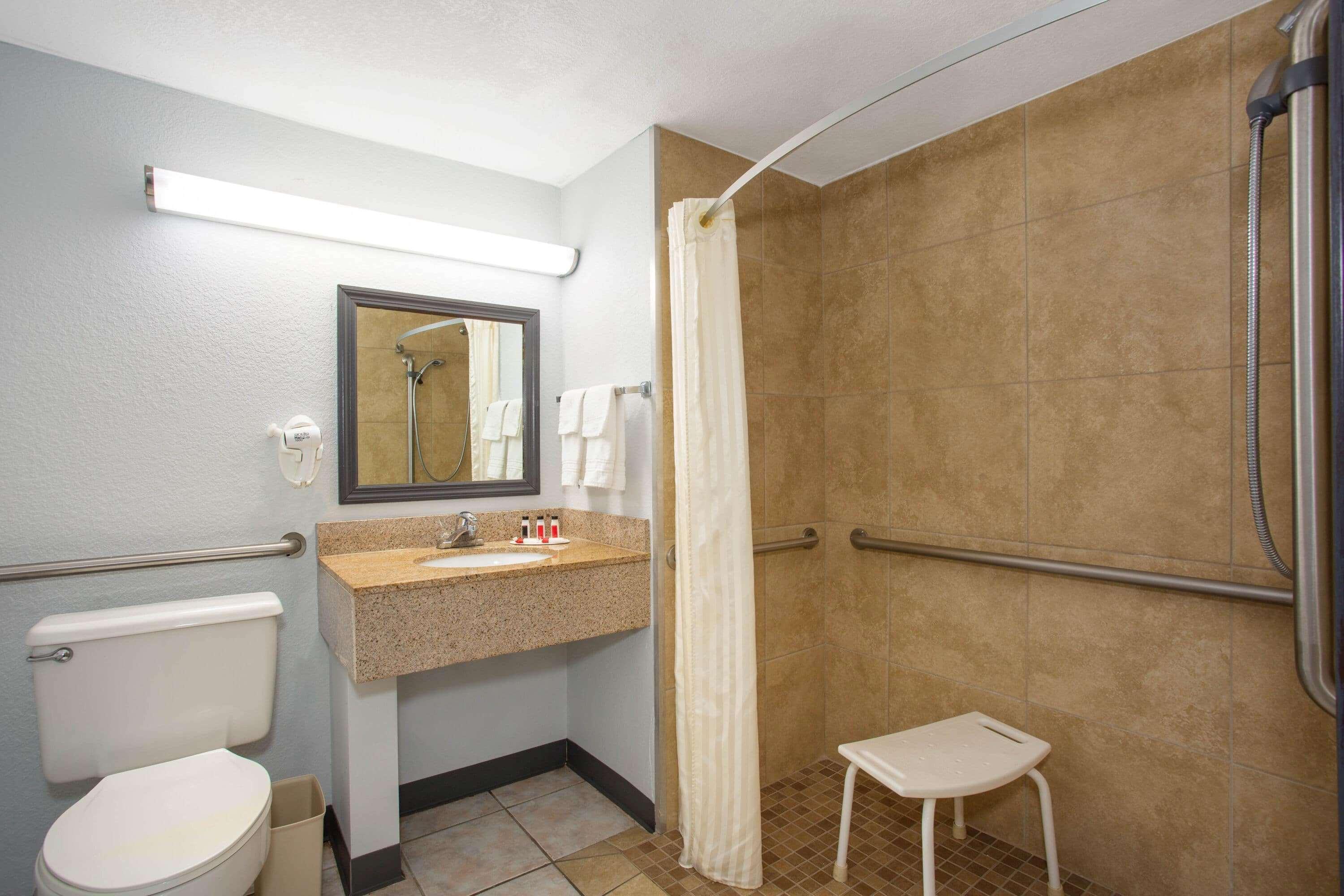 Hotel Super 8 By Wyndham Naples